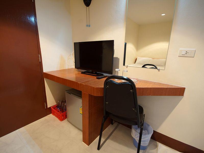 วอล์คกิ้งสตรีท เกสท์เฮาส์ Hotel Pattaya ภายนอก รูปภาพ